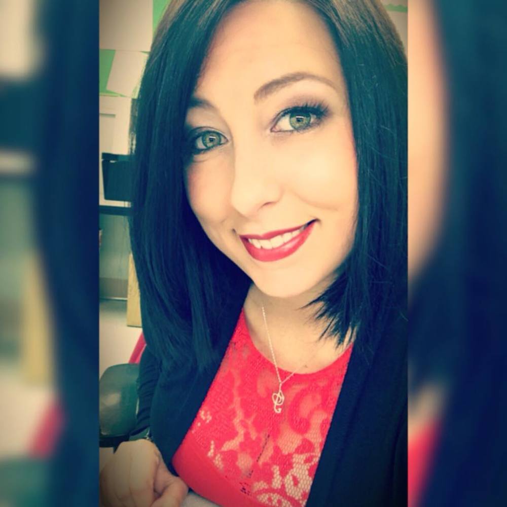 Meet your Posher, Apryl